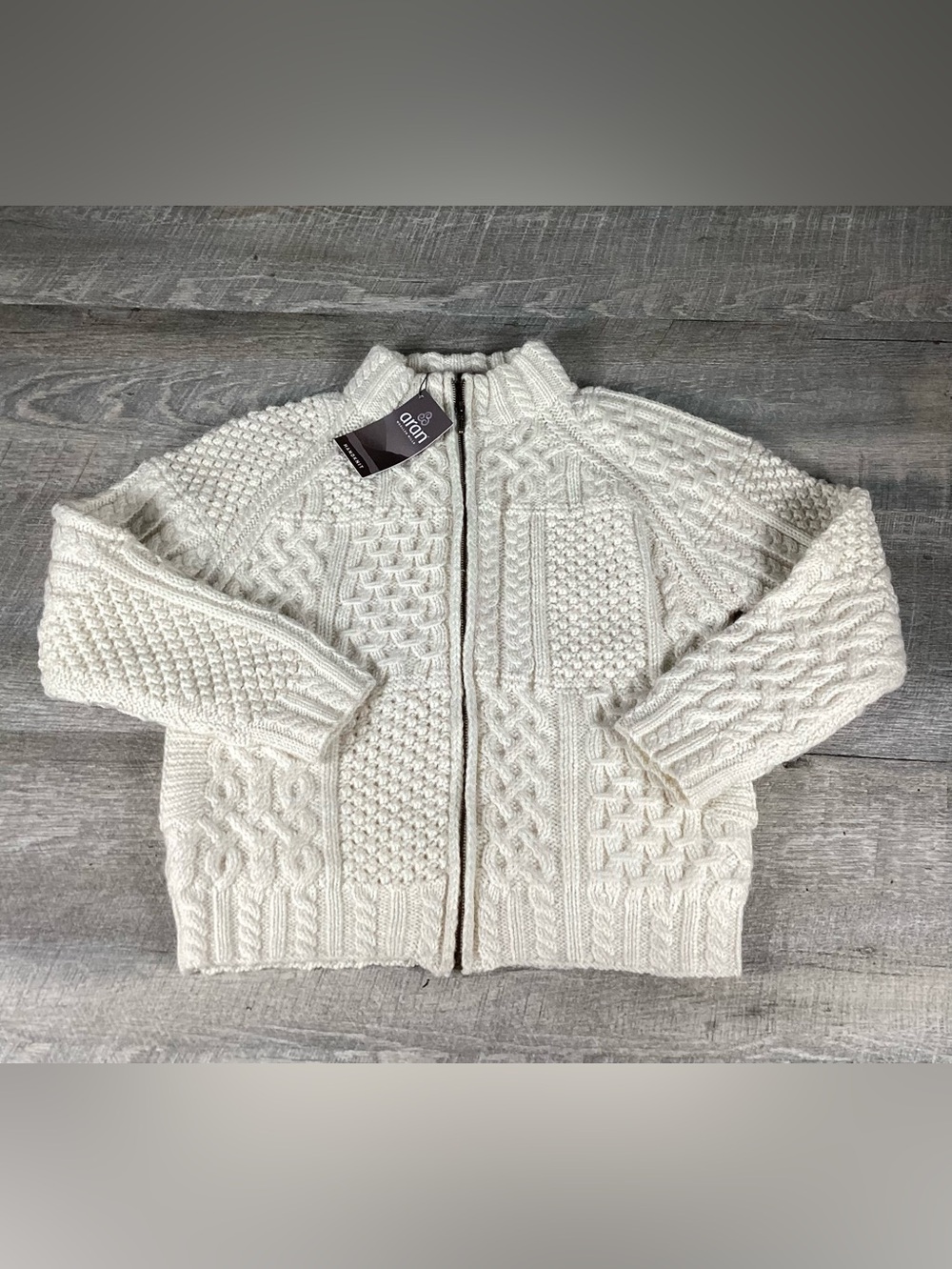 Aran Woollen Mills Womens XS Merino Wool Irish Cable Knit Zip Cardigan NWT